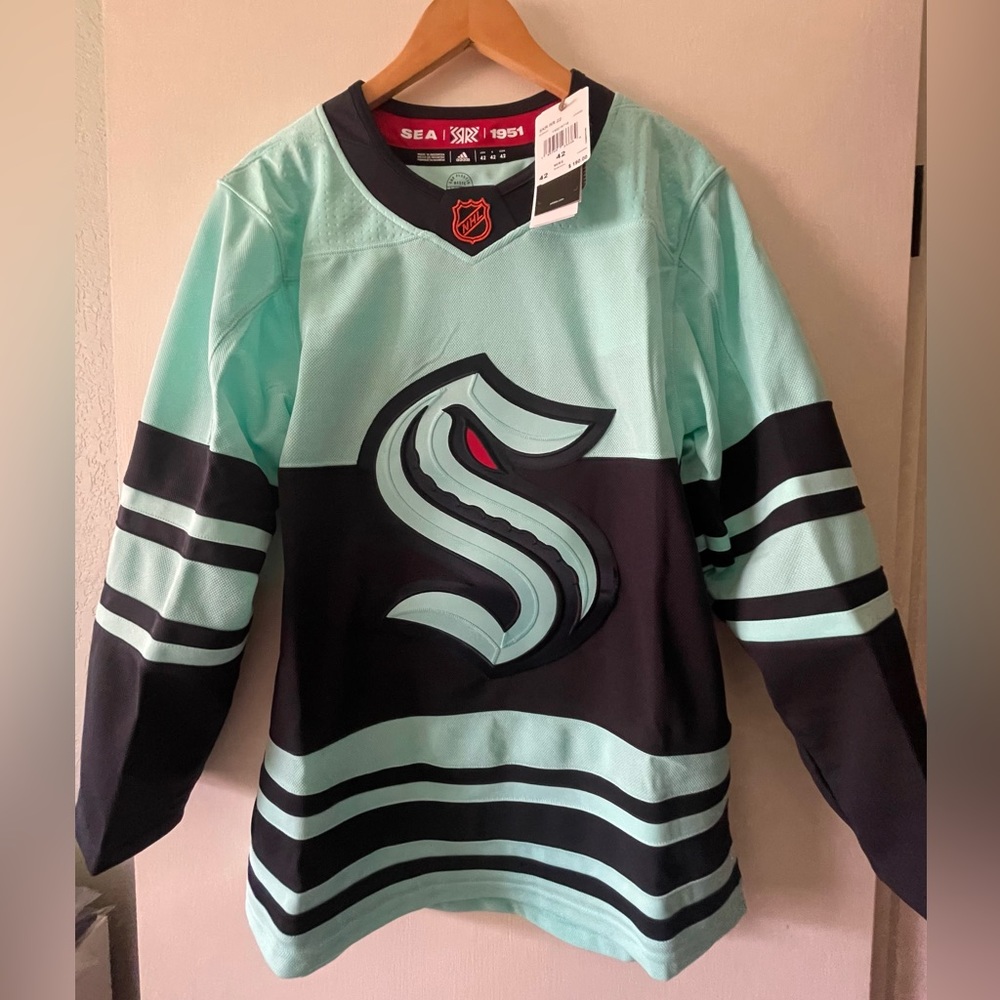 Seattle Kraken Men’s Jersey - Size 42 / XXS
